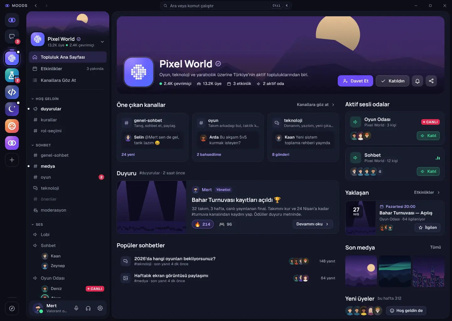 Pixel World topluluğunun ana sayfası: kapak görseli, öne çıkan kanallar, duyuru, aktif sesli odalar ve yaklaşan etkinlik.